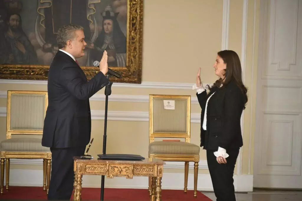 ministra Karen Abudinen Posesión como Ministra