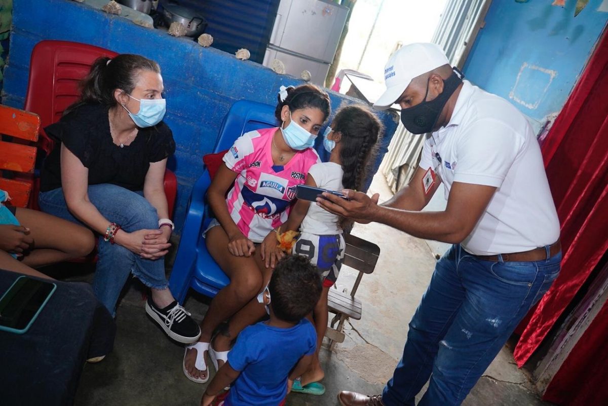 Indígenas apropiados de las tecnologías 1 scaled Karen Abudinen